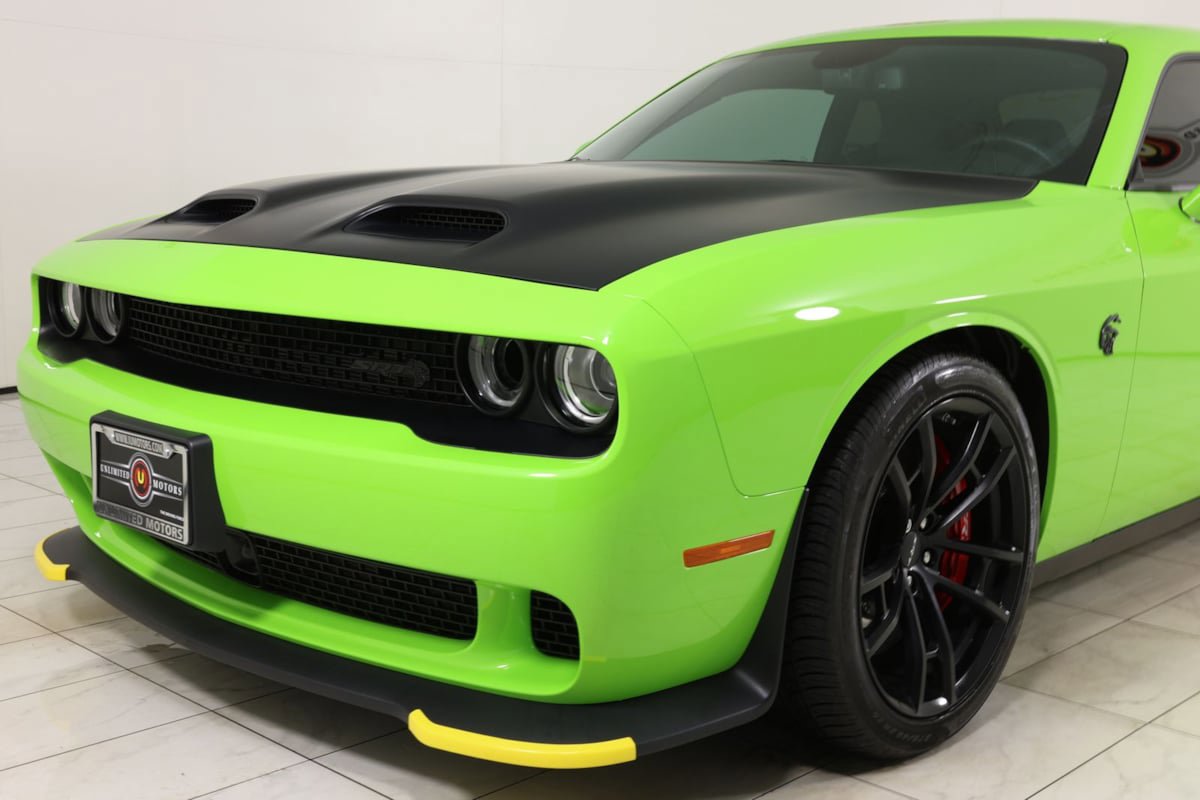 Used 2023 Dodge Challenger SRT Hellcat w/ Driver Convenience Group RWD image 43