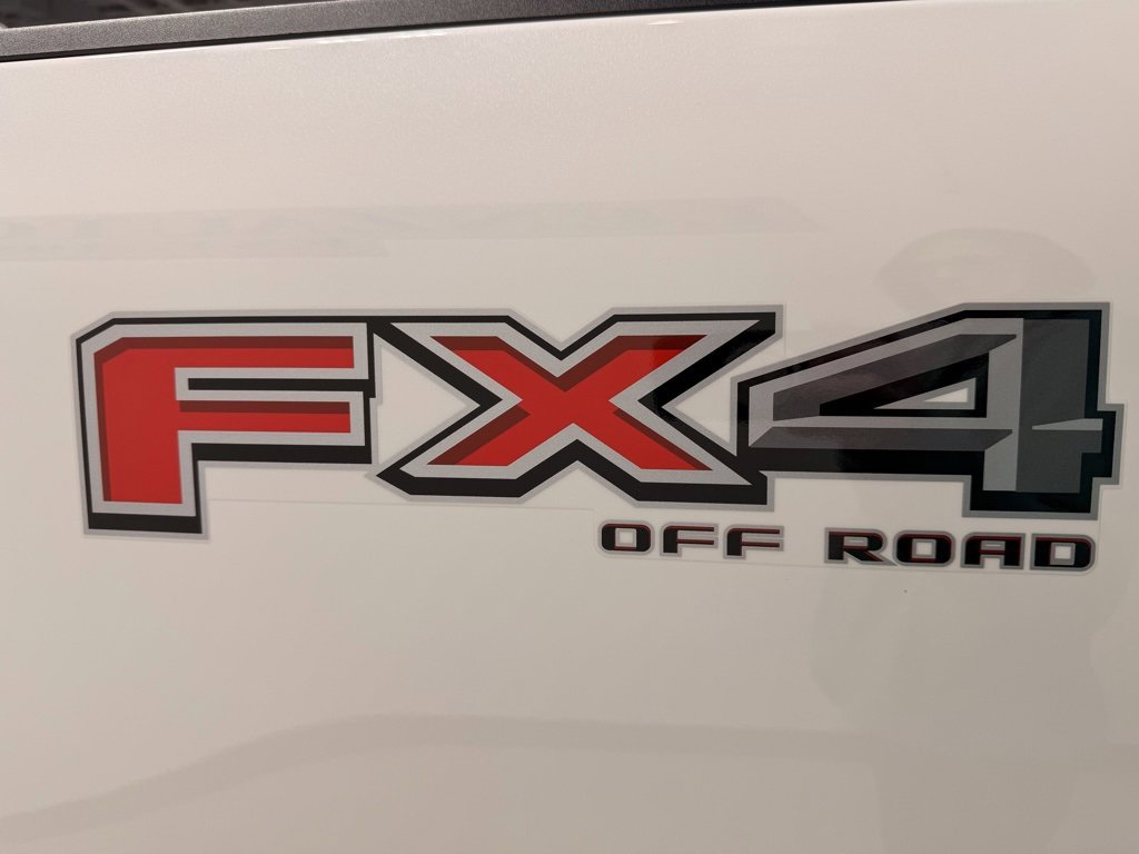 Used 2024 Ford F250 Platinum image 13