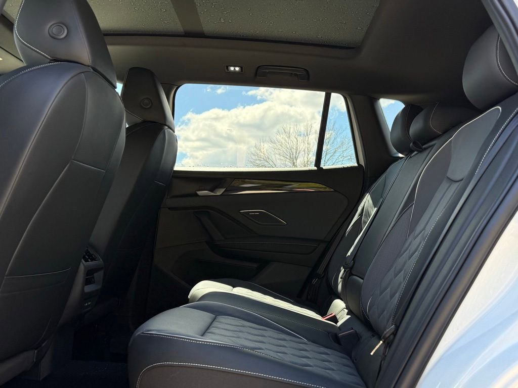 New 2026 Volkswagen Tiguan SEL R-Line AWD/4WD image 20