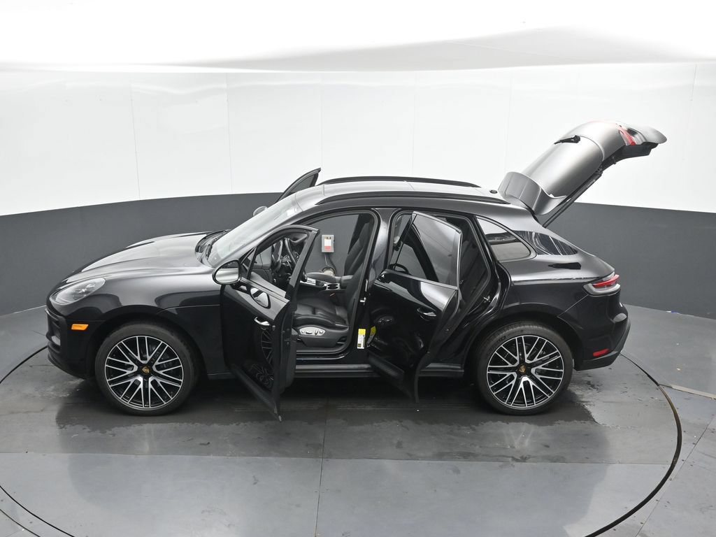 Used 2022 Porsche Macan AWD/4WD image 49