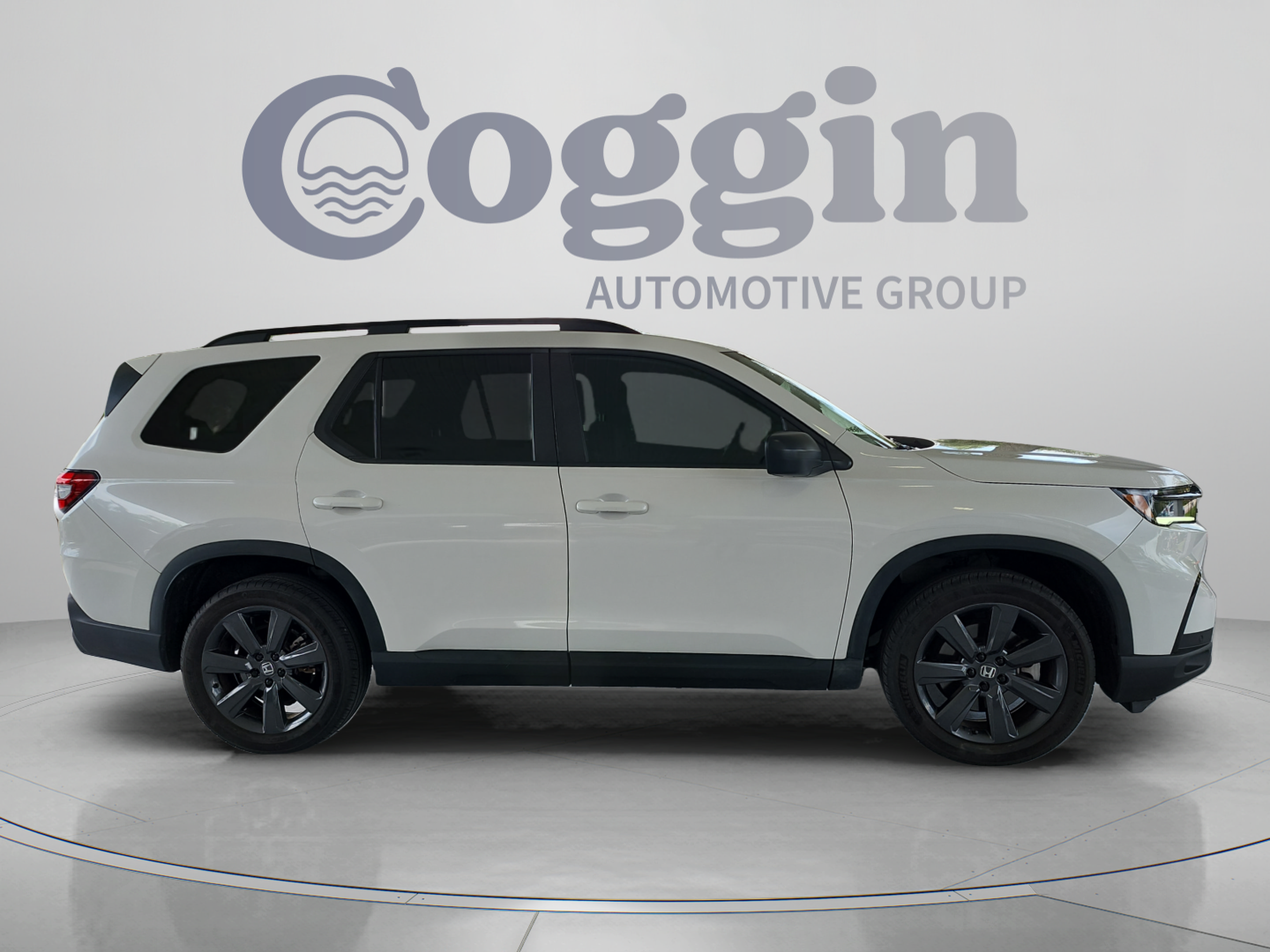 Certified 2024 Honda Pilot Sport image 6
