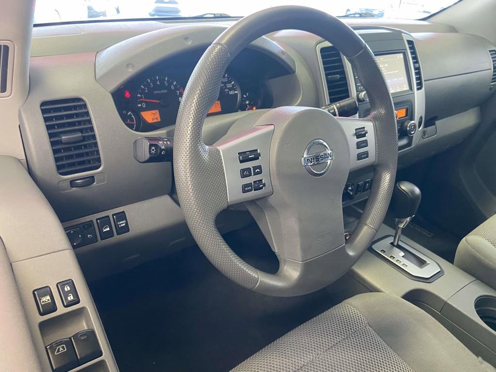 Used 2021 Nissan Frontier SV w/ Midnight Edition Floor Mats image 14