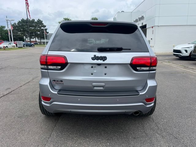 Used 2019 Jeep Grand Cherokee Altitude AWD/4WD image 6