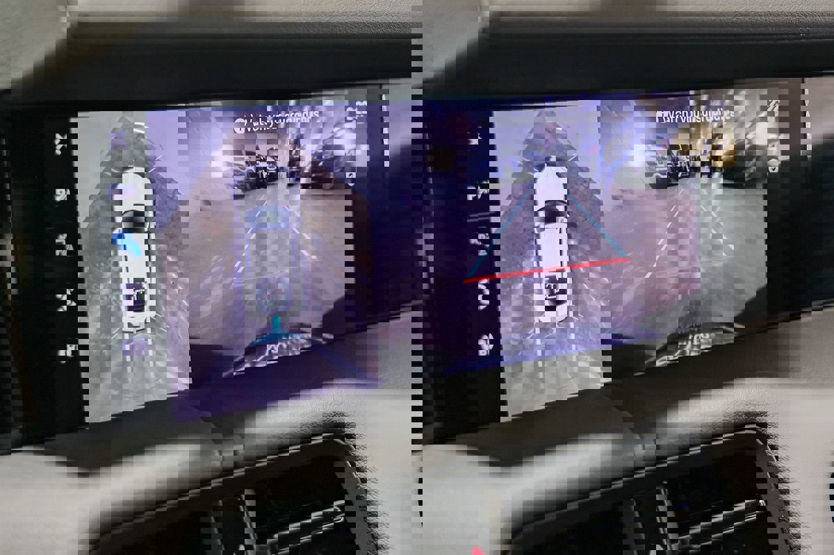 Used 2022 Porsche Taycan 4S image 20