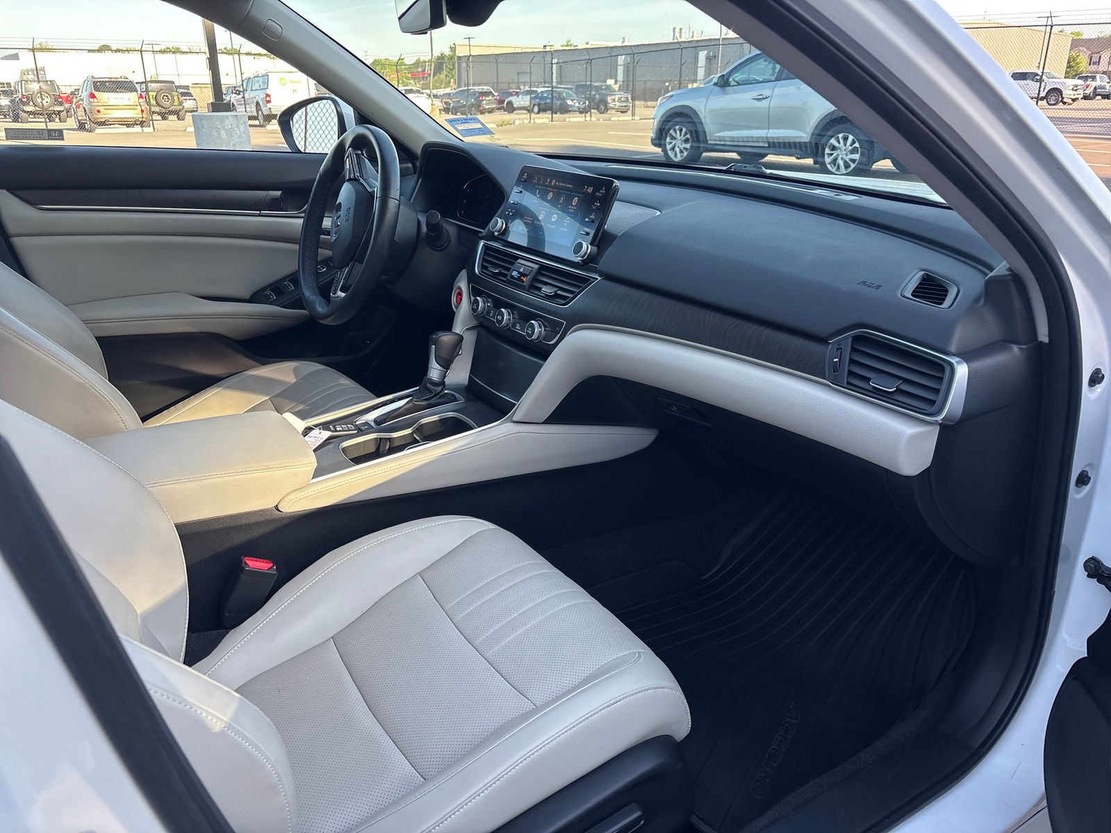 Certified 2018 Honda Accord EX-L image 9