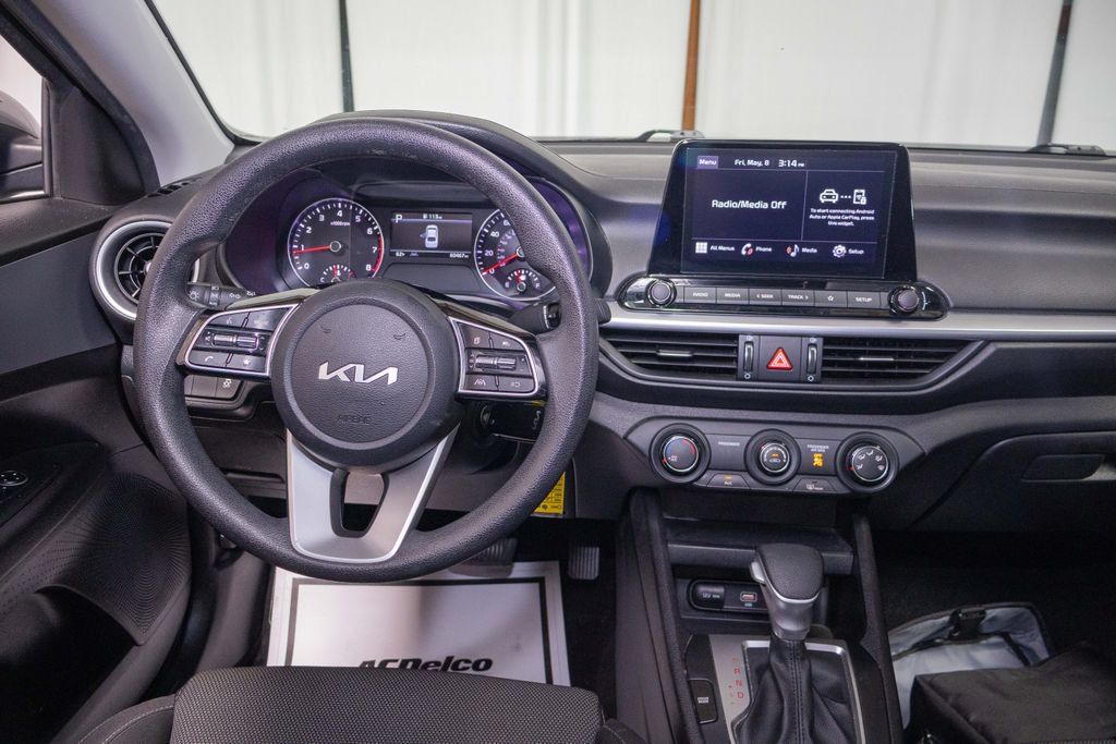 Used 2023 Kia Forte LXS w/ LXS Technology Package FWD image 11
