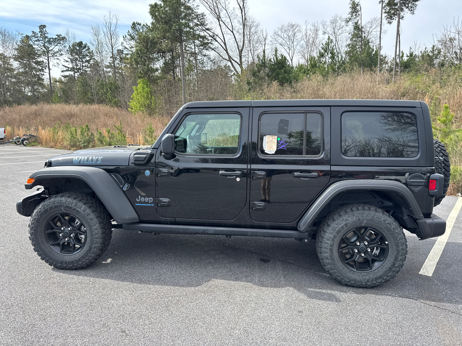 Used 2025 Jeep Wrangler Willys image 8
