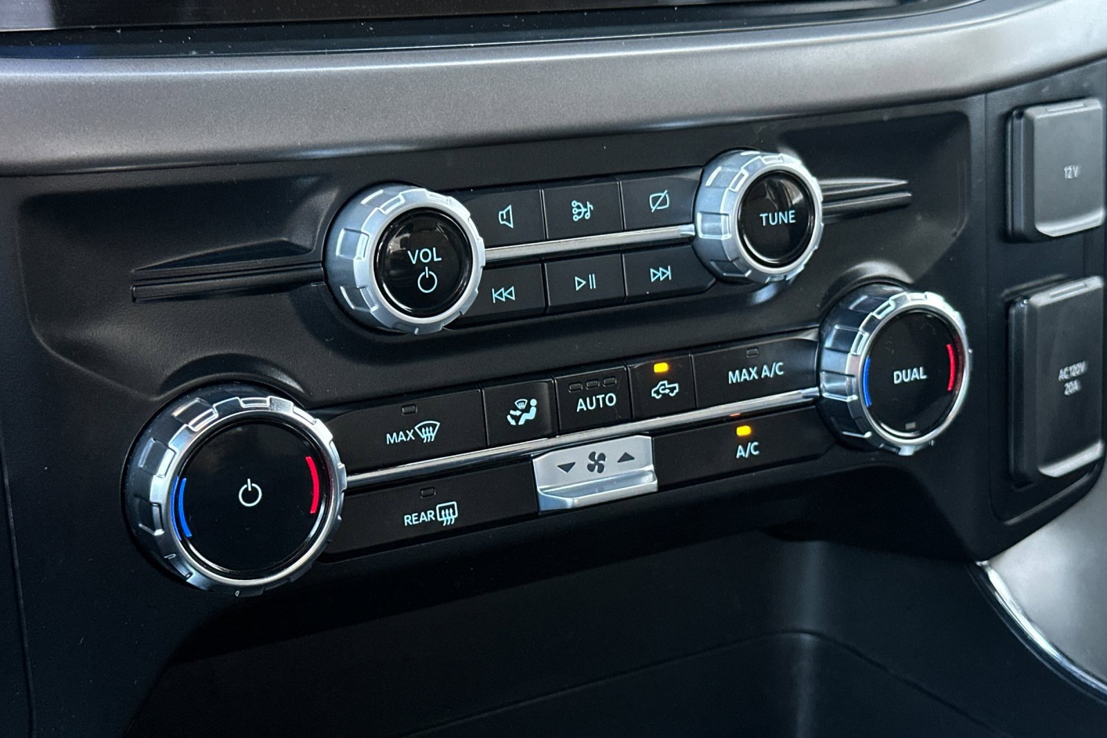 Certified 2024 Ford F150 XLT w/ Mobile Office Package image 18