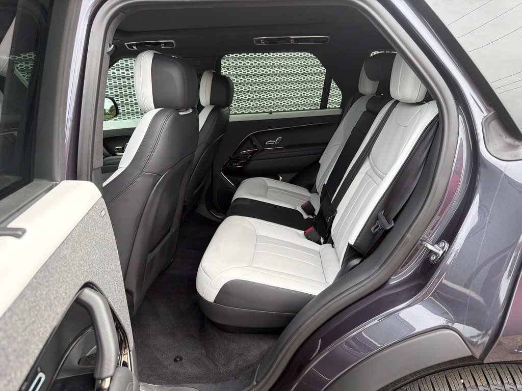 Used 2025 Land Rover Range Rover Sport Autobiography AWD/4WD image 8