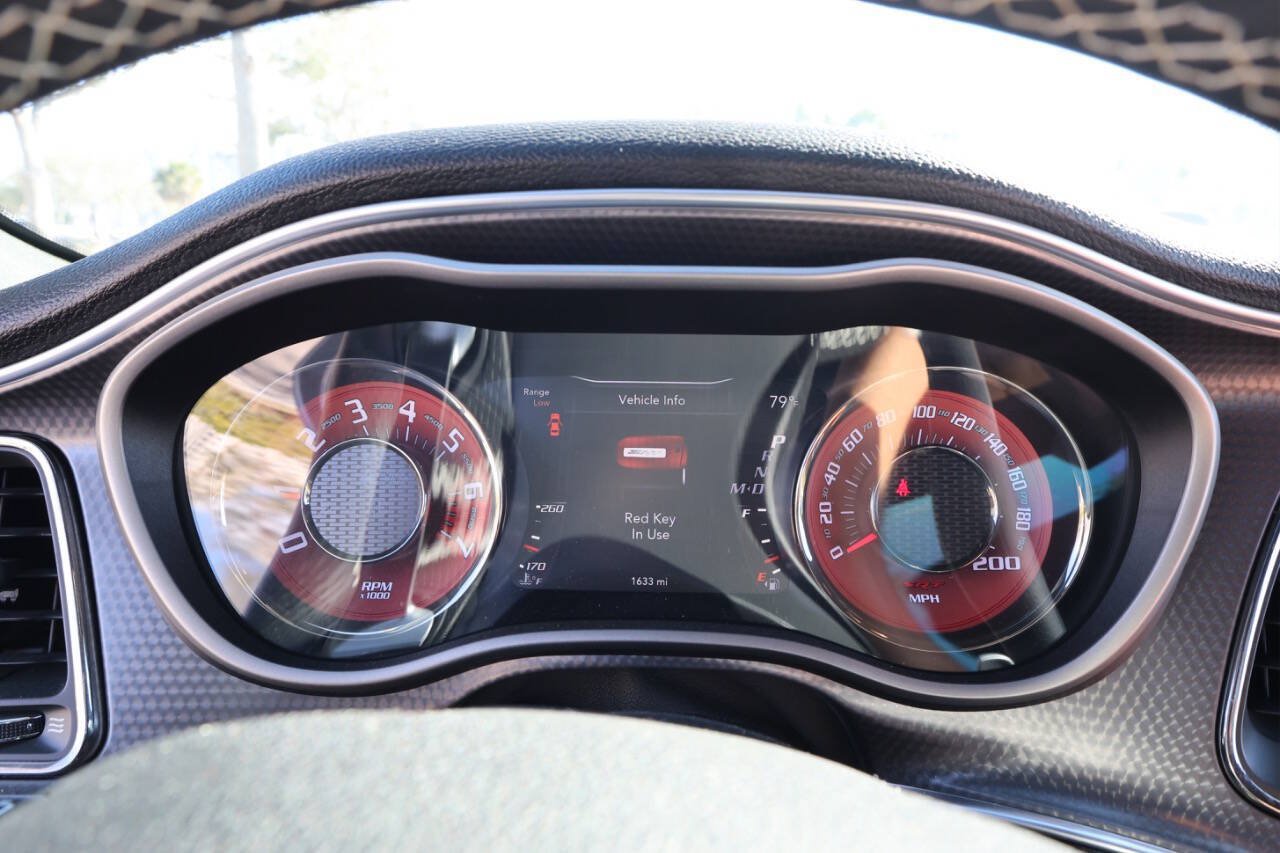 Used 2015 Dodge Challenger SRT Hellcat RWD image 79