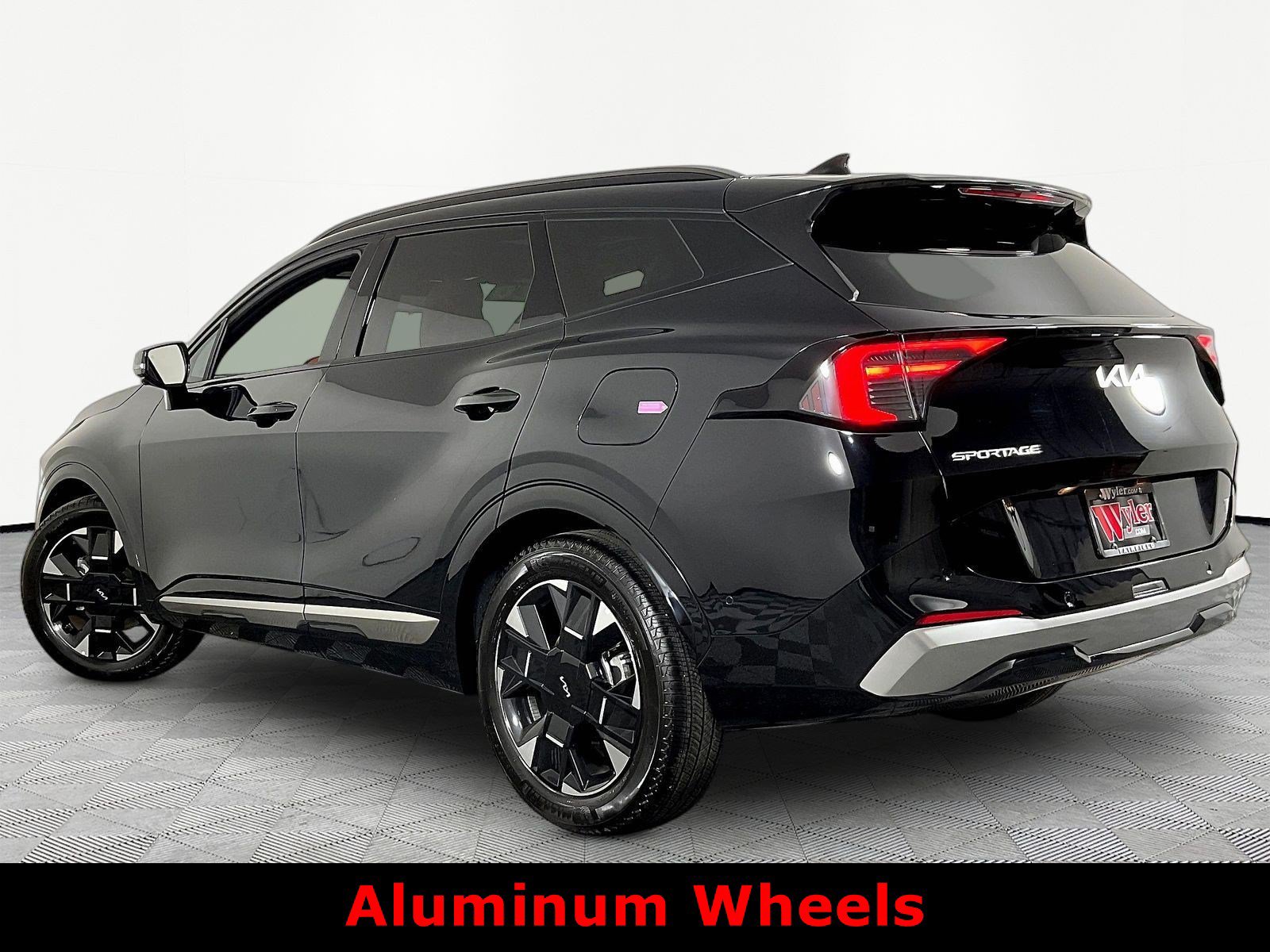 Certified 2026 Kia Sportage SX FWD image 4