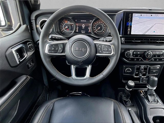 Used 2024 Jeep Wrangler Unlimited Sahara w/ Technology Group AWD/4WD image 7