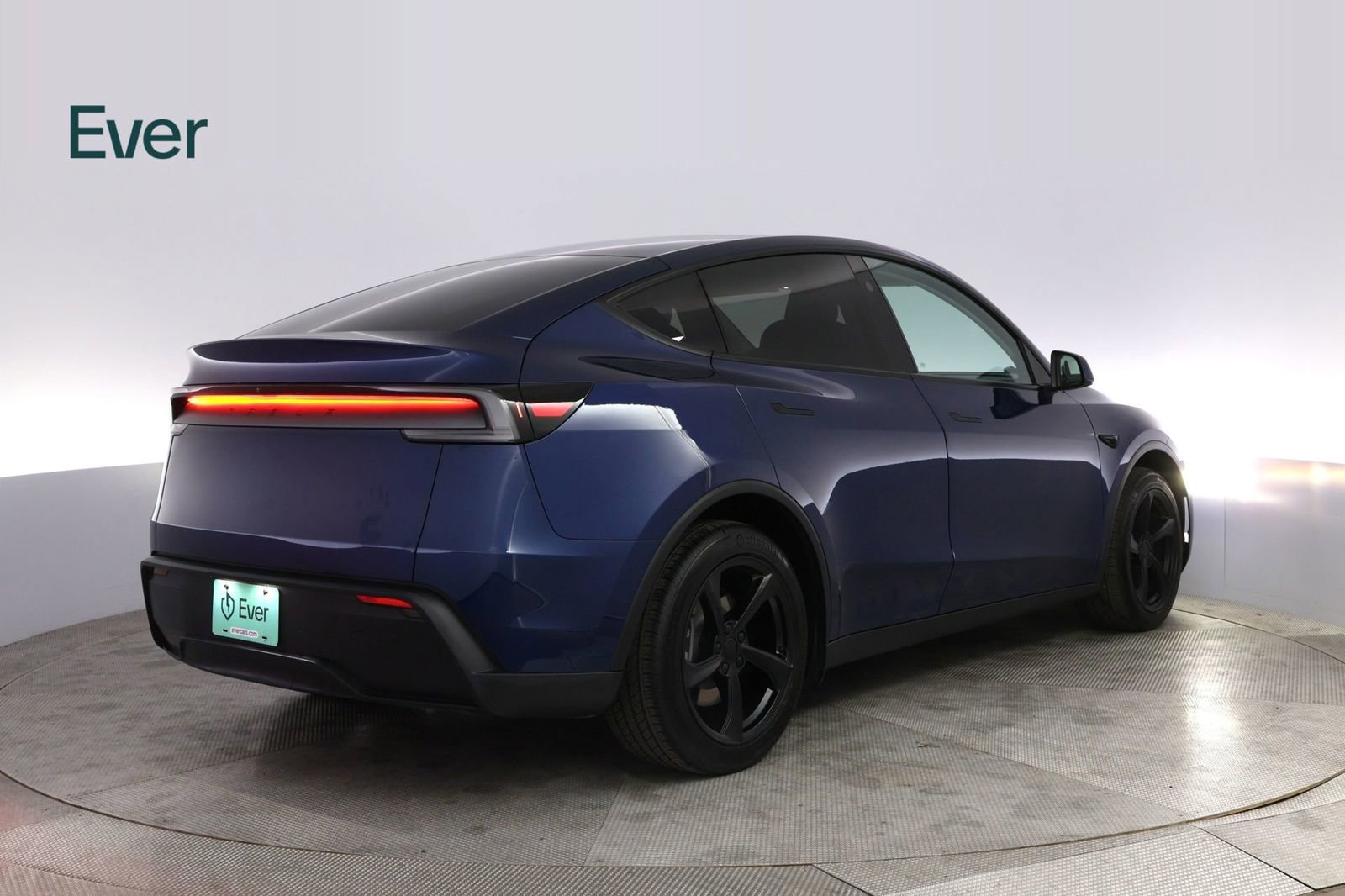 Used 2026 Tesla Model Y 2WD image 3