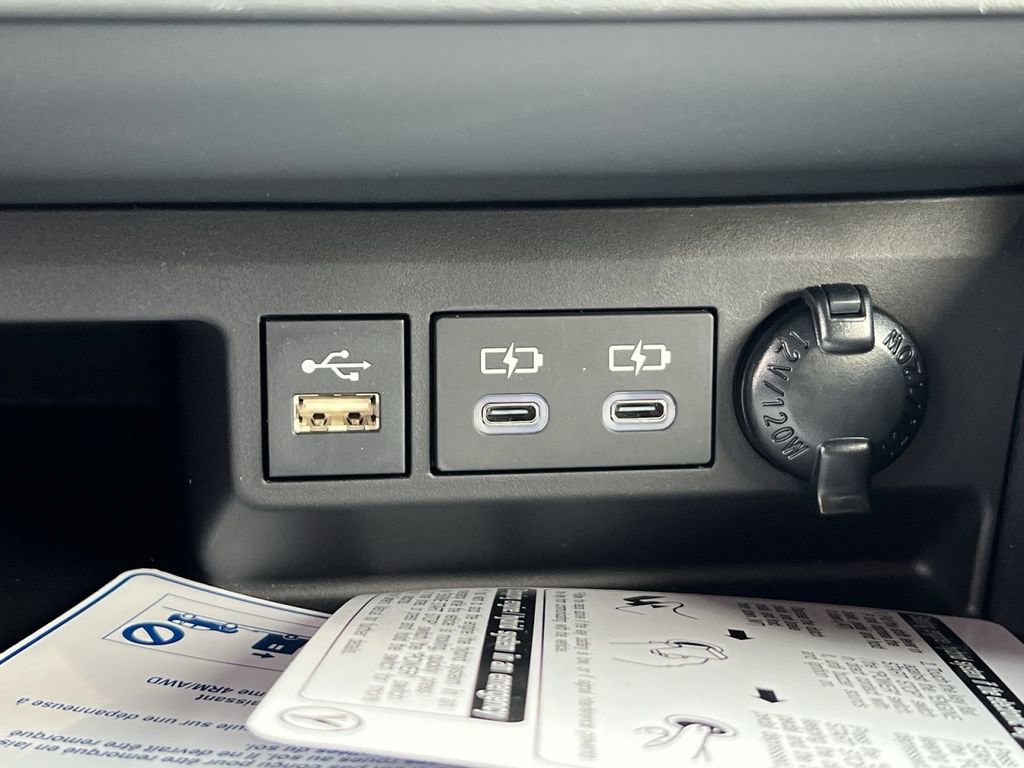 New 2026 Toyota Highlander Limited image 27