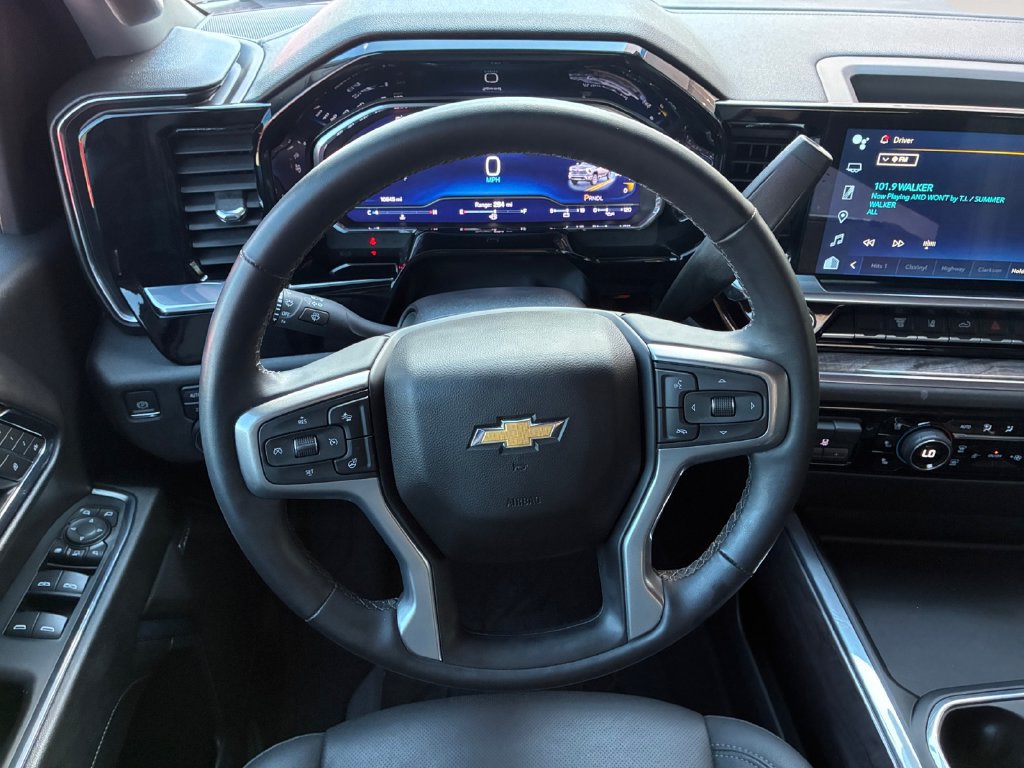 Used 2024 Chevrolet Silverado 2500 LTZ w/ LTZ Convenience Package AWD/4WD image 12