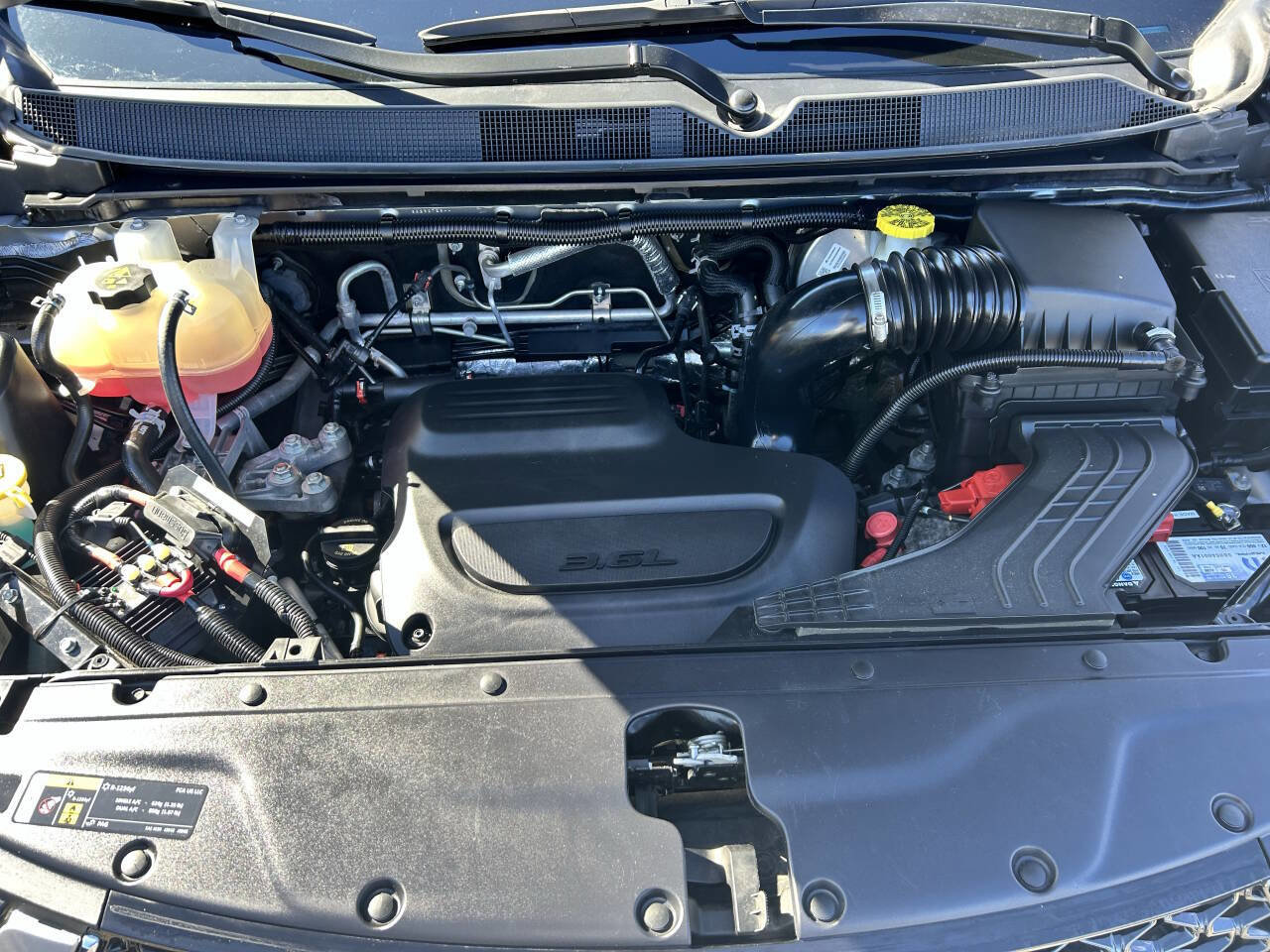 Used 2021 Chrysler Pacifica Touring-L w/ Premium & Safety Sphere Group image 29