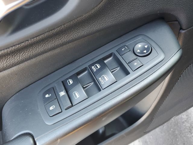 Used 2019 Jeep Cherokee Trailhawk image 21