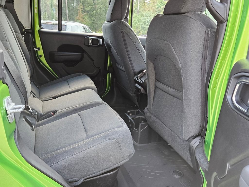 New 2025 Jeep Gladiator Sport AWD/4WD image 15