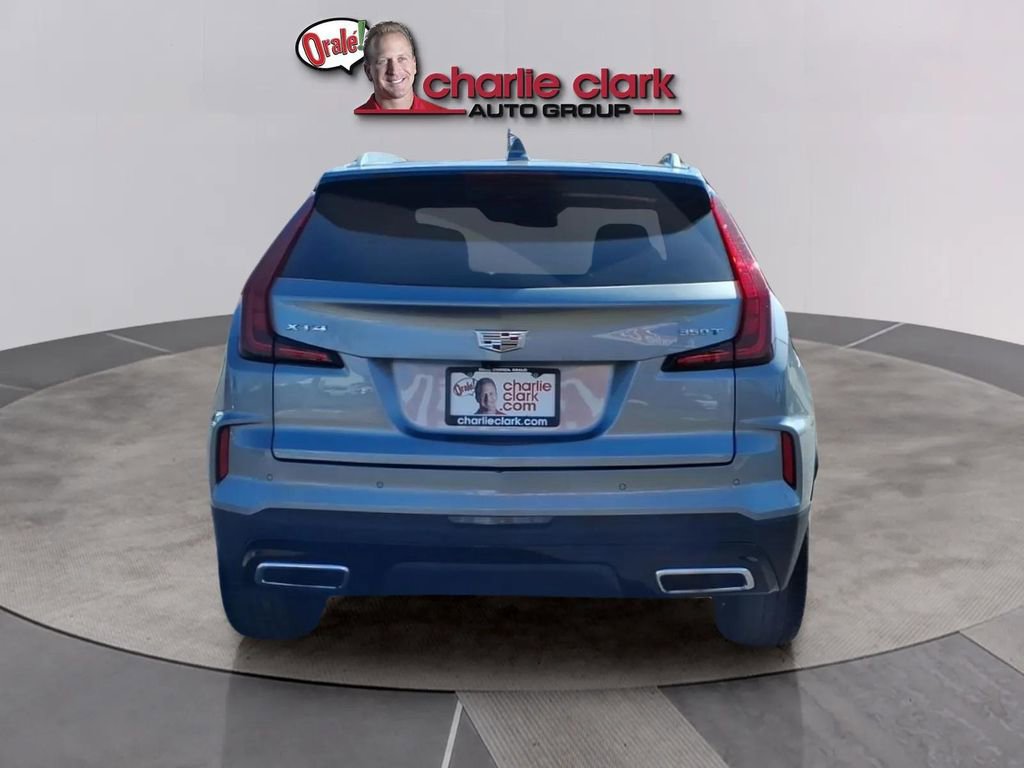 Used 2025 Cadillac XT4 Premium Luxury FWD image 4
