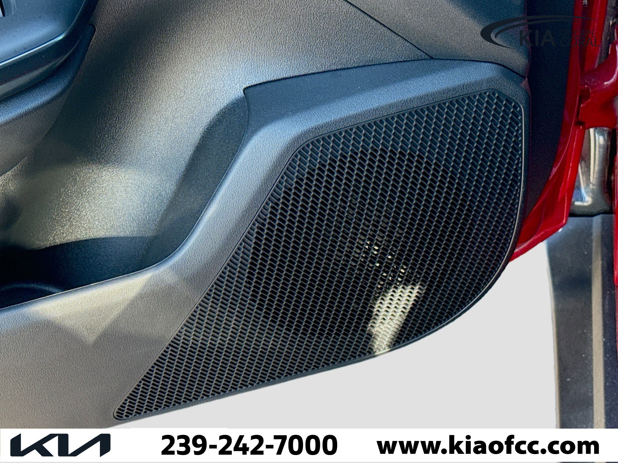 New 2025 Kia K4 LXS image 22