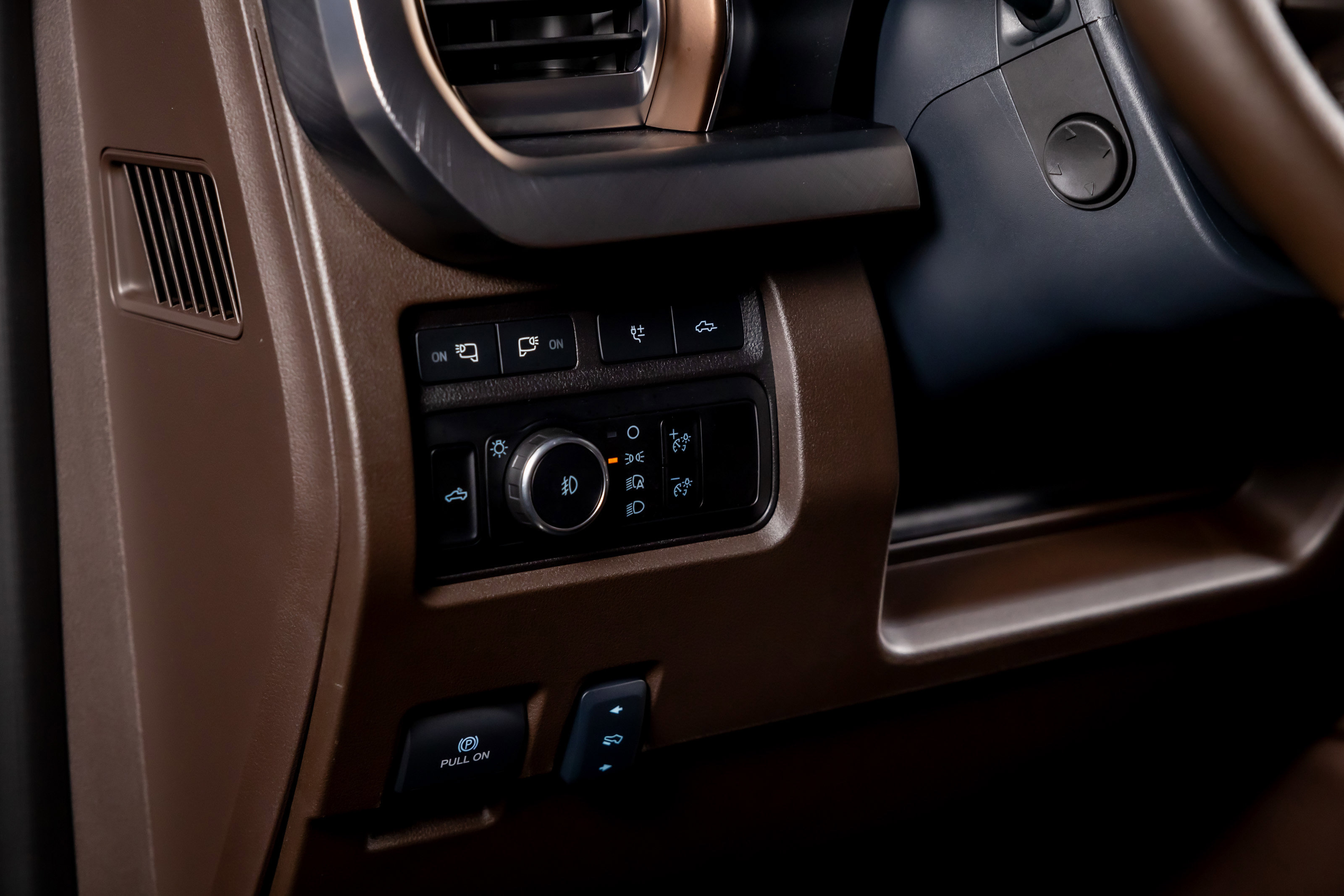 Used 2024 Ford F250 King Ranch w/ Tremor Off-Road Package image 37