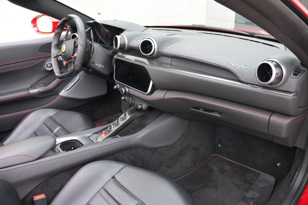 Used 2019 Ferrari Portofino RWD image 41