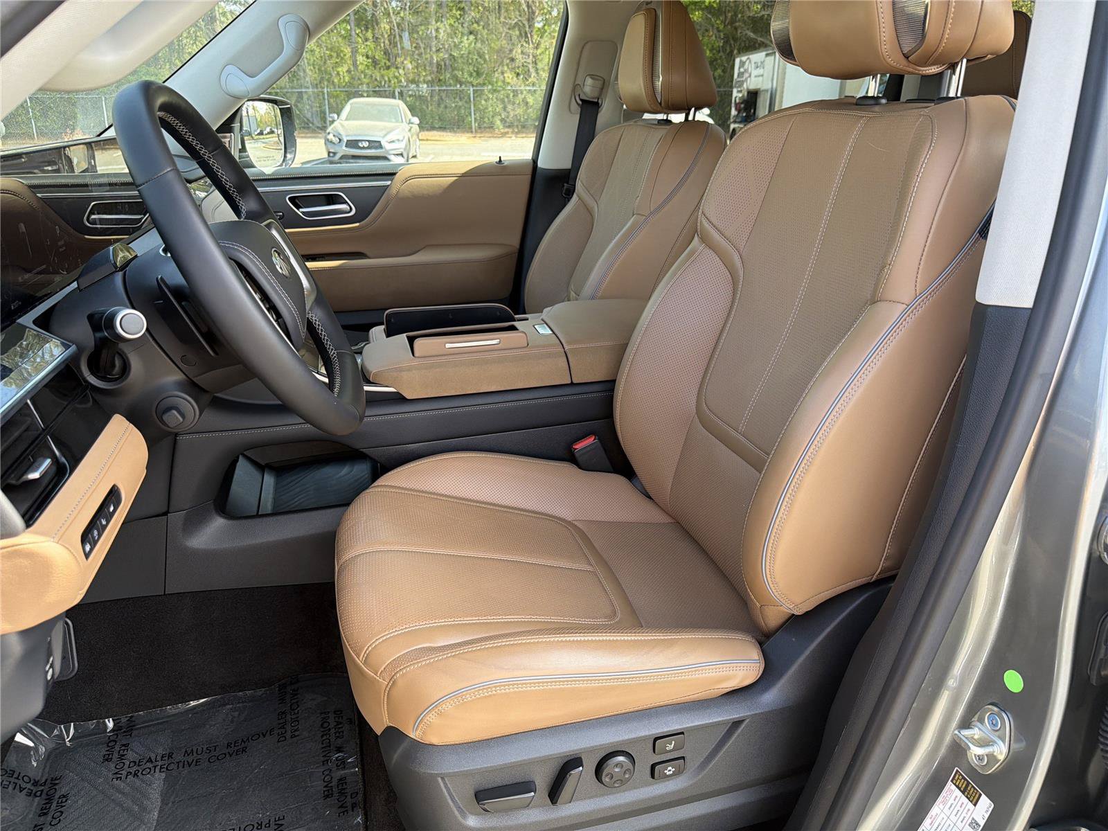 Used 2025 INFINITI QX80 Sensory AWD/4WD image 29