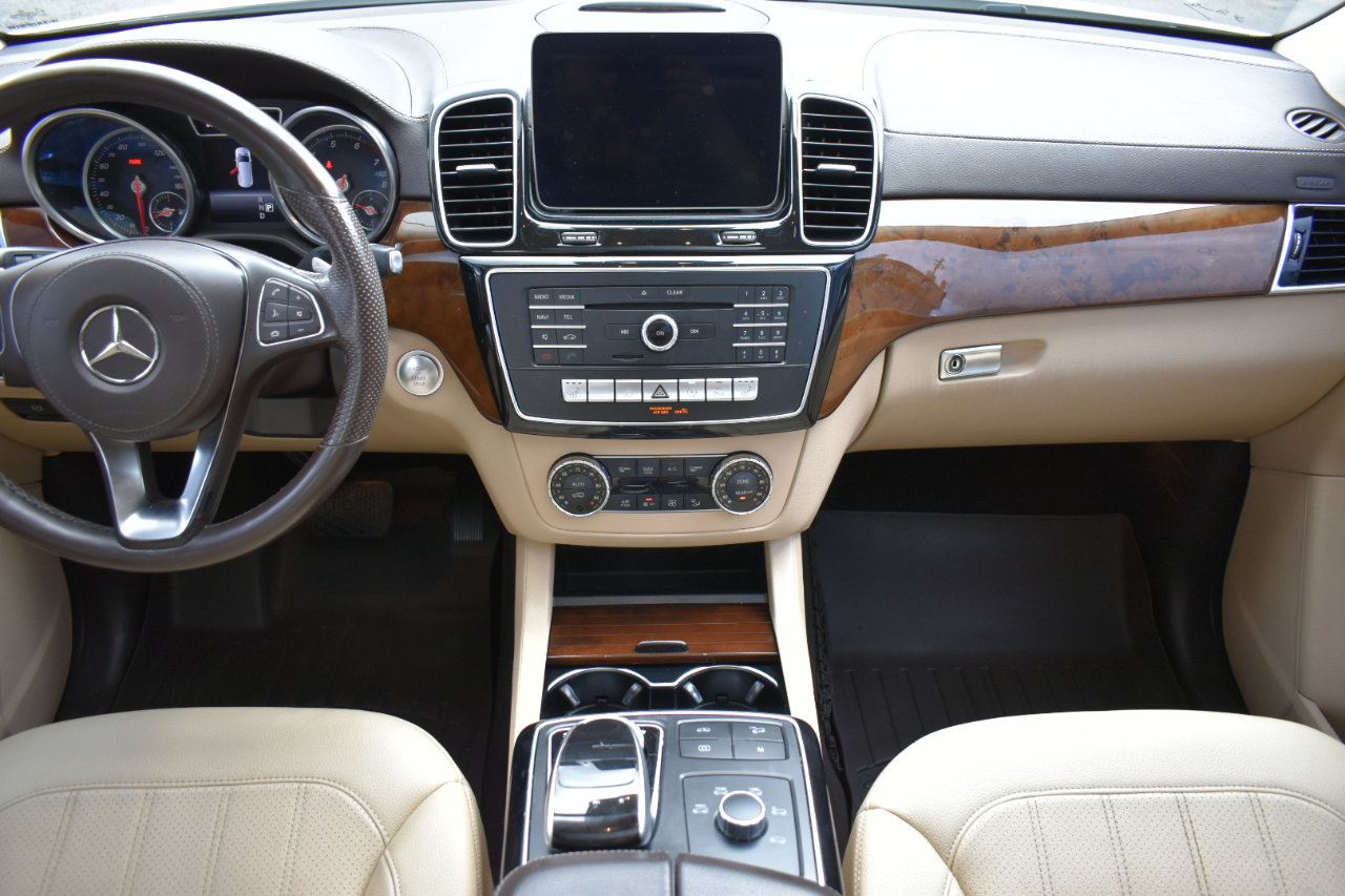 Used 2018 Mercedes-Benz GLS 450 4MATIC w/ Premium Package image 19