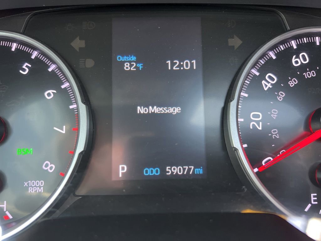 Used 2021 Toyota RAV4 XLE Premium FWD image 4