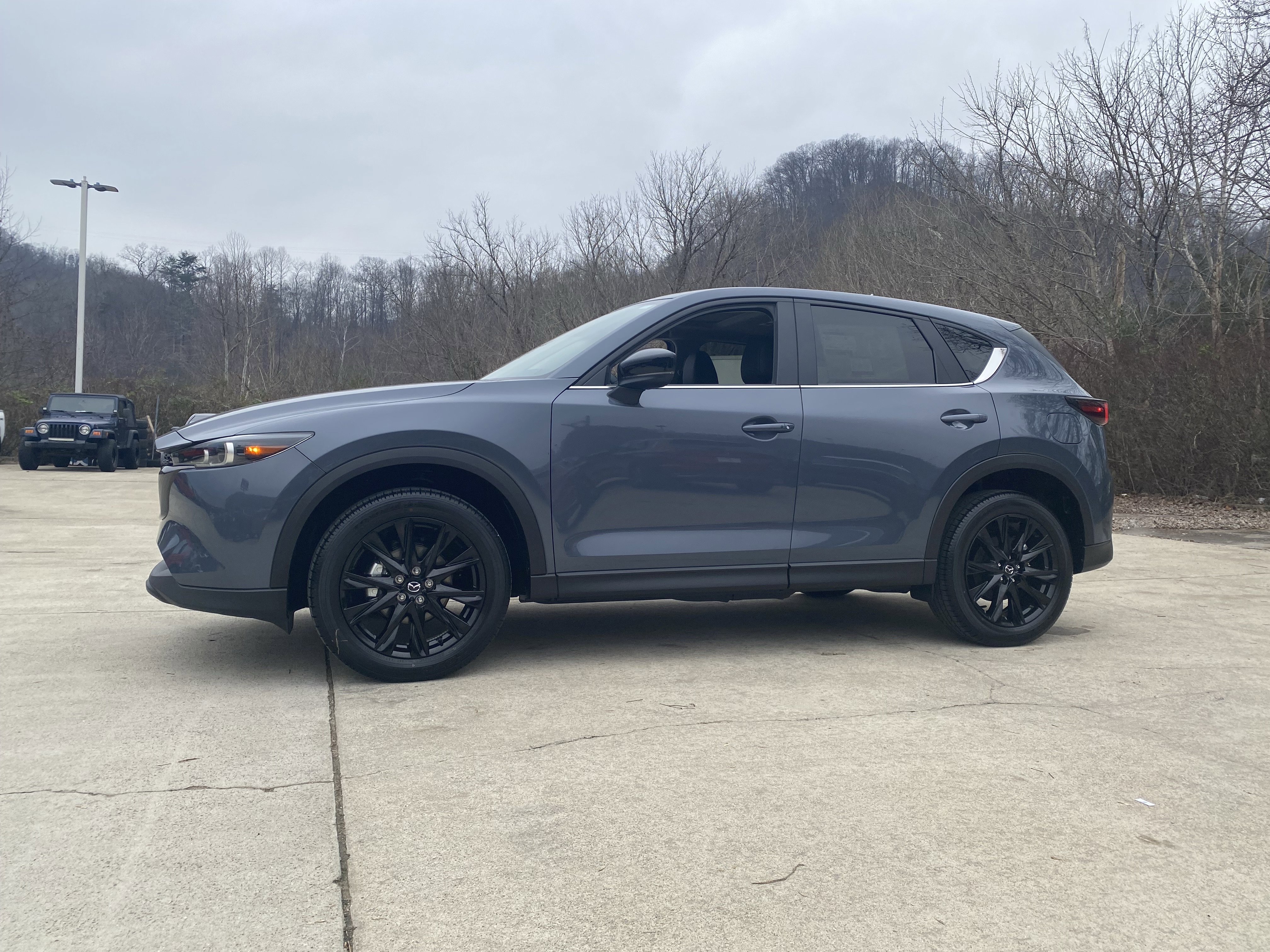 New 2025 MAZDA CX-5 Carbon Edition image 2