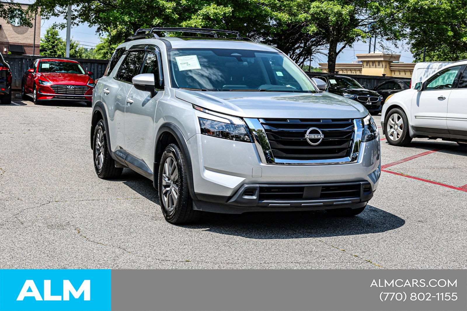 Used 2024 Nissan Pathfinder SV w/ SV Premium Package FWD image 6