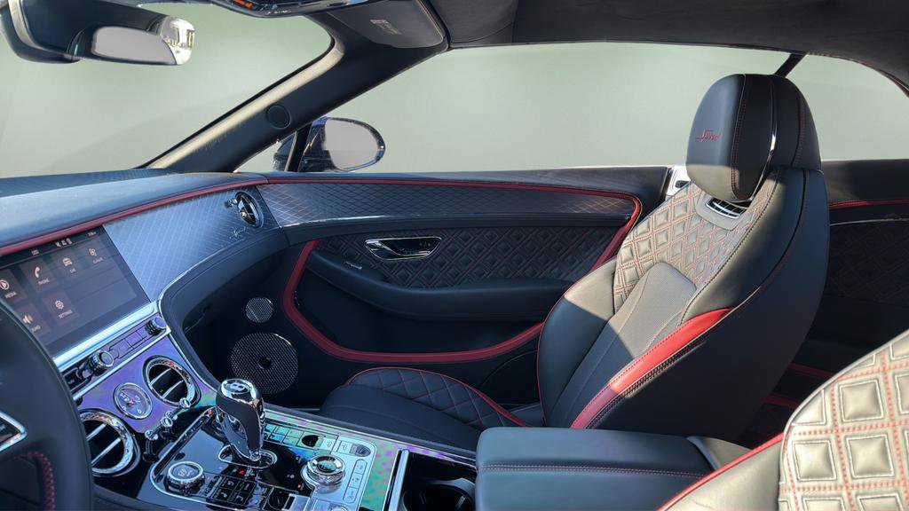 Used 2024 Bentley Continental GT Speed image 33