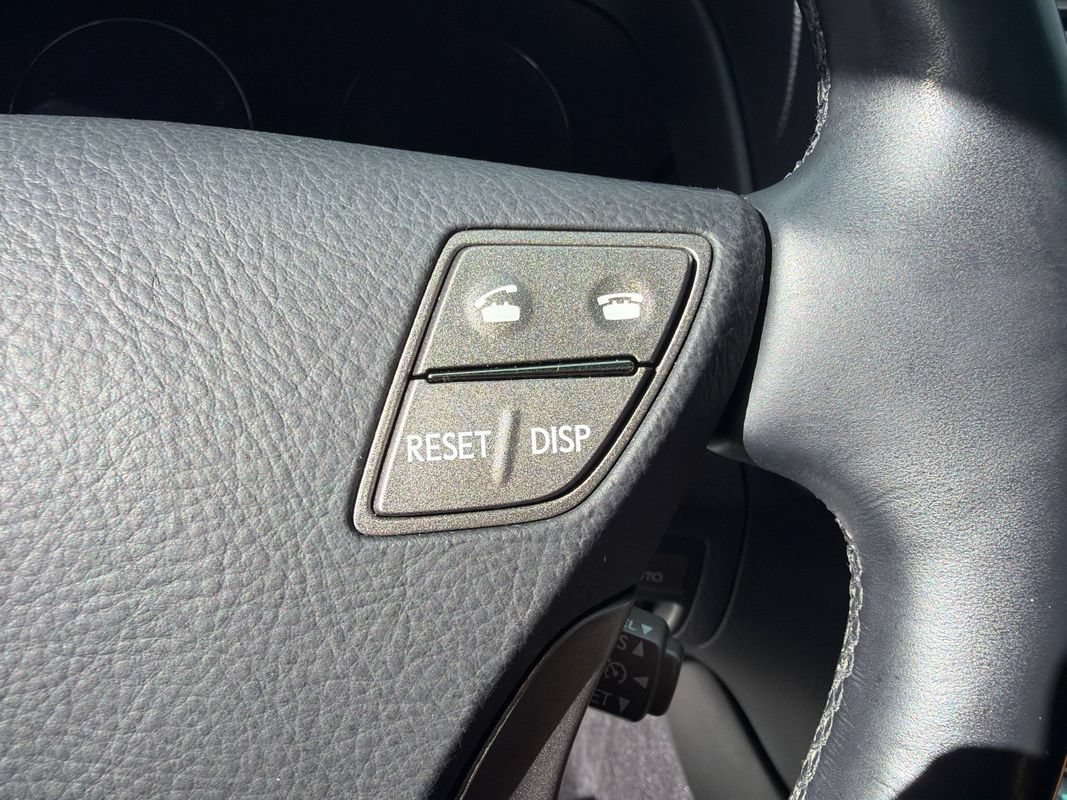 Used 2011 Lexus LS 460 AWD w/ Comfort Pkg image 26