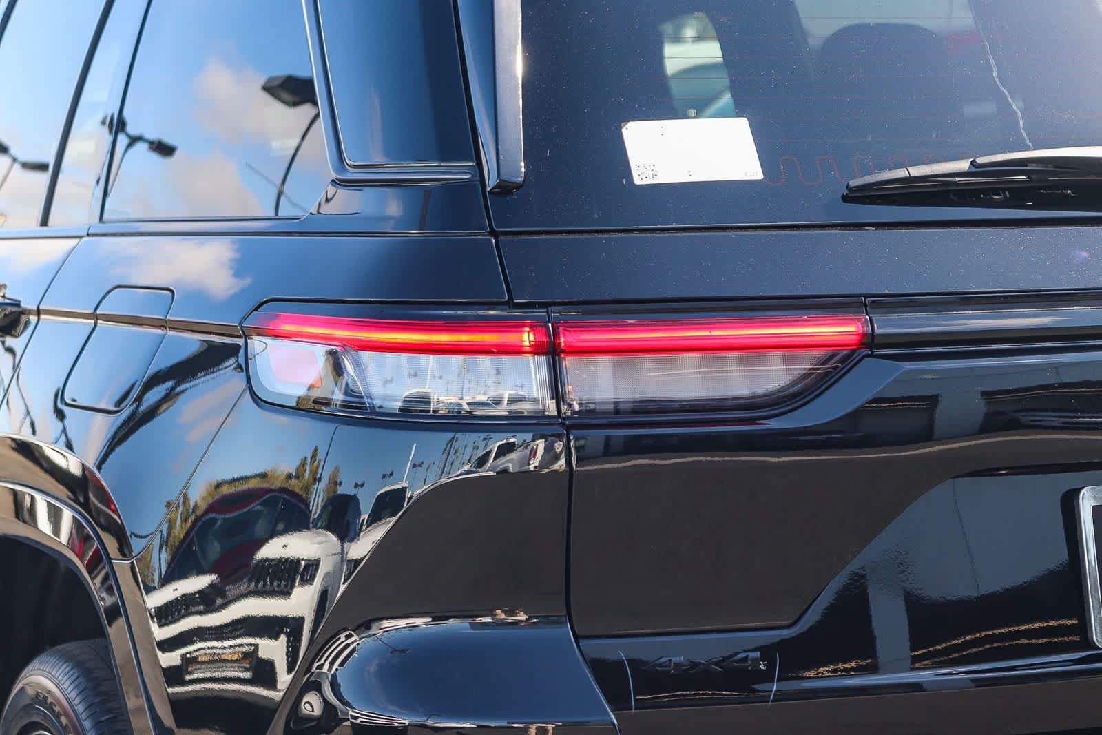 New 2026 Jeep Grand Cherokee Summit AWD/4WD image 7