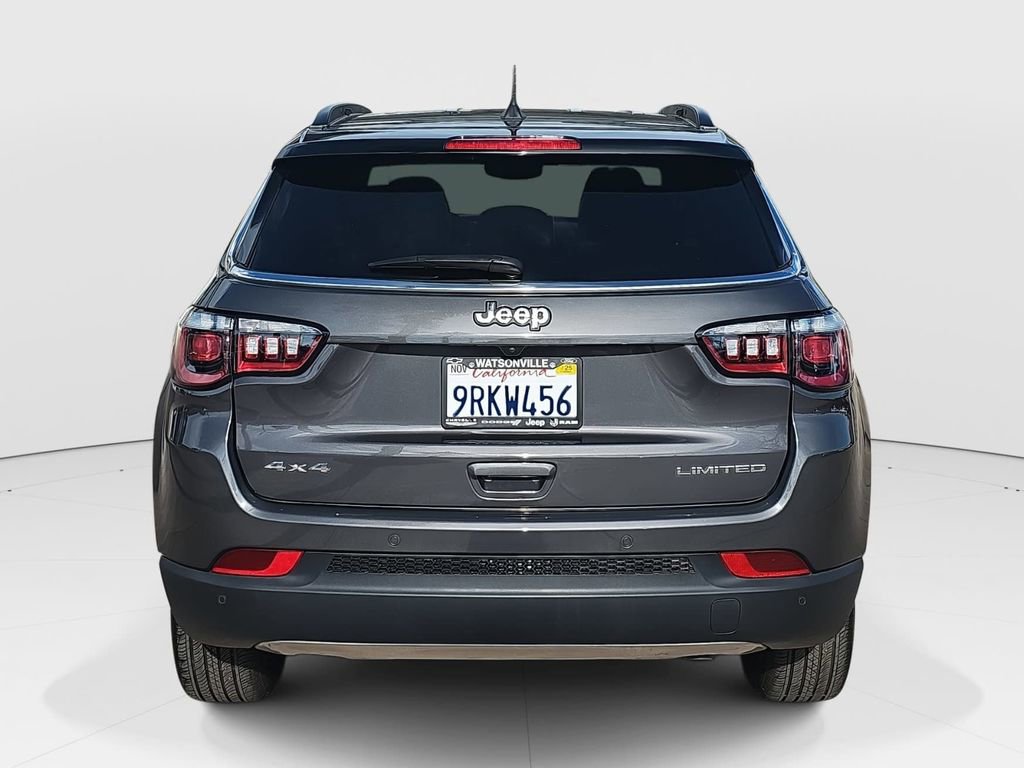 Used 2024 Jeep Compass Limited image 4