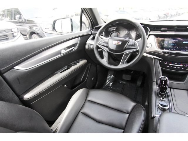 Used 2025 Cadillac XT5 Luxury FWD image 7
