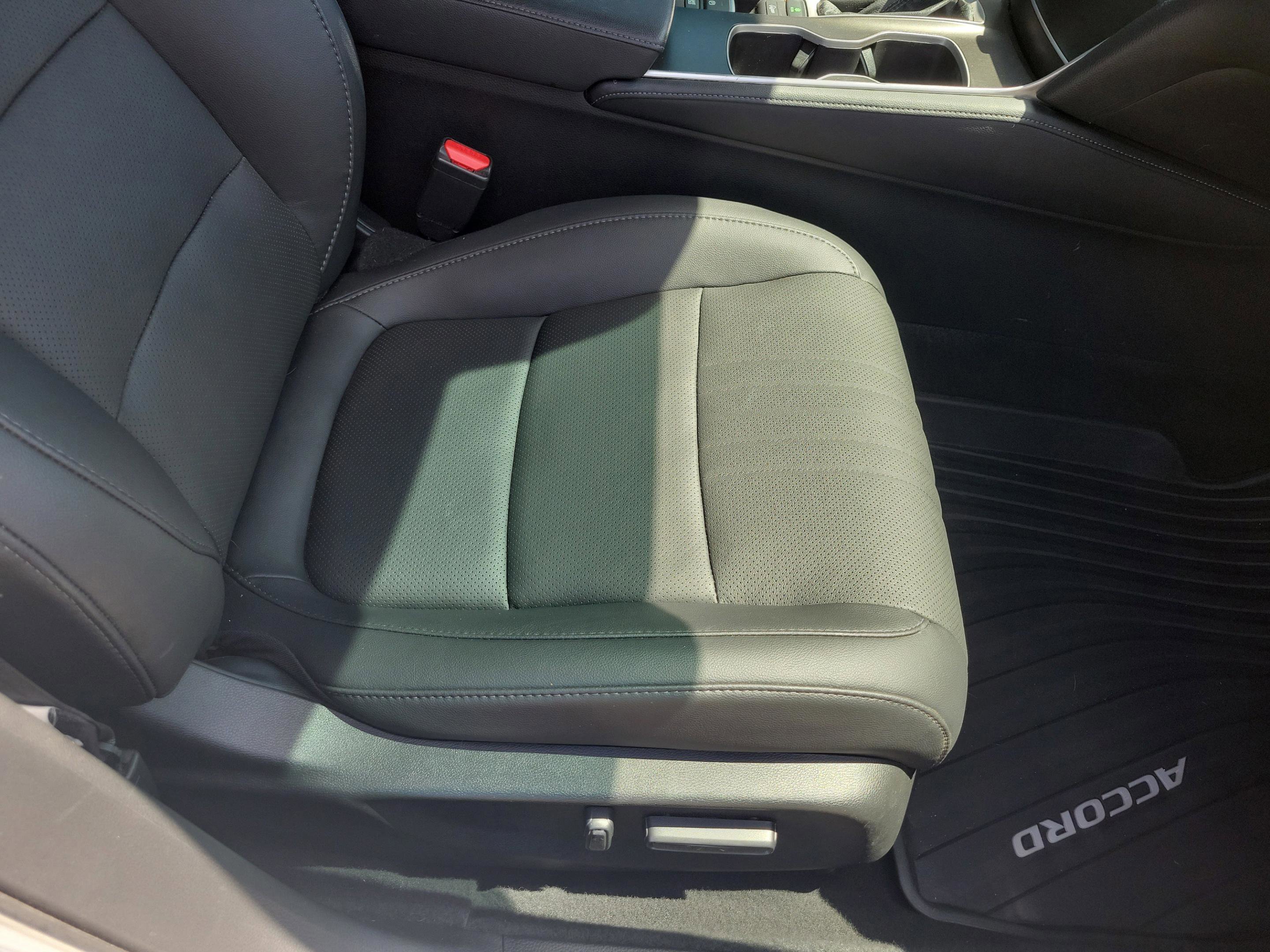 Certified 2021 Honda Accord EX-L image 18