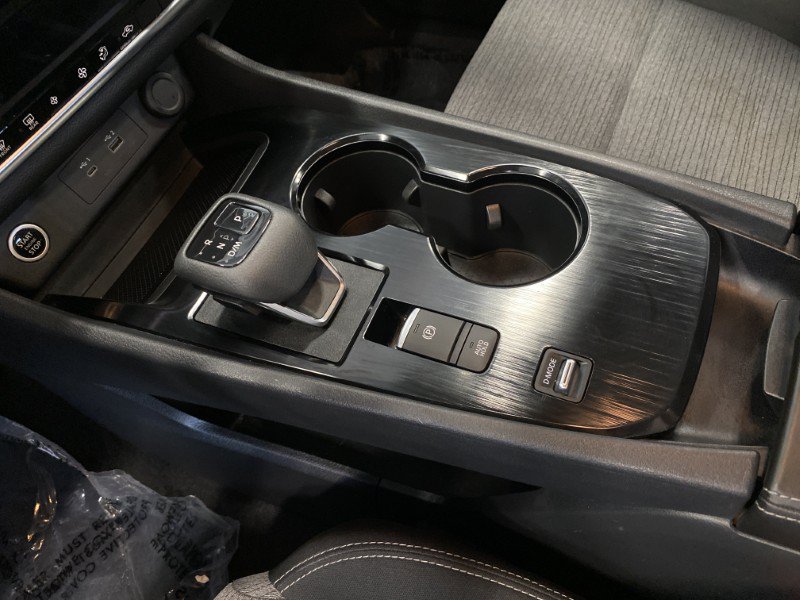 Used 2022 Nissan Rogue SV FWD image 38