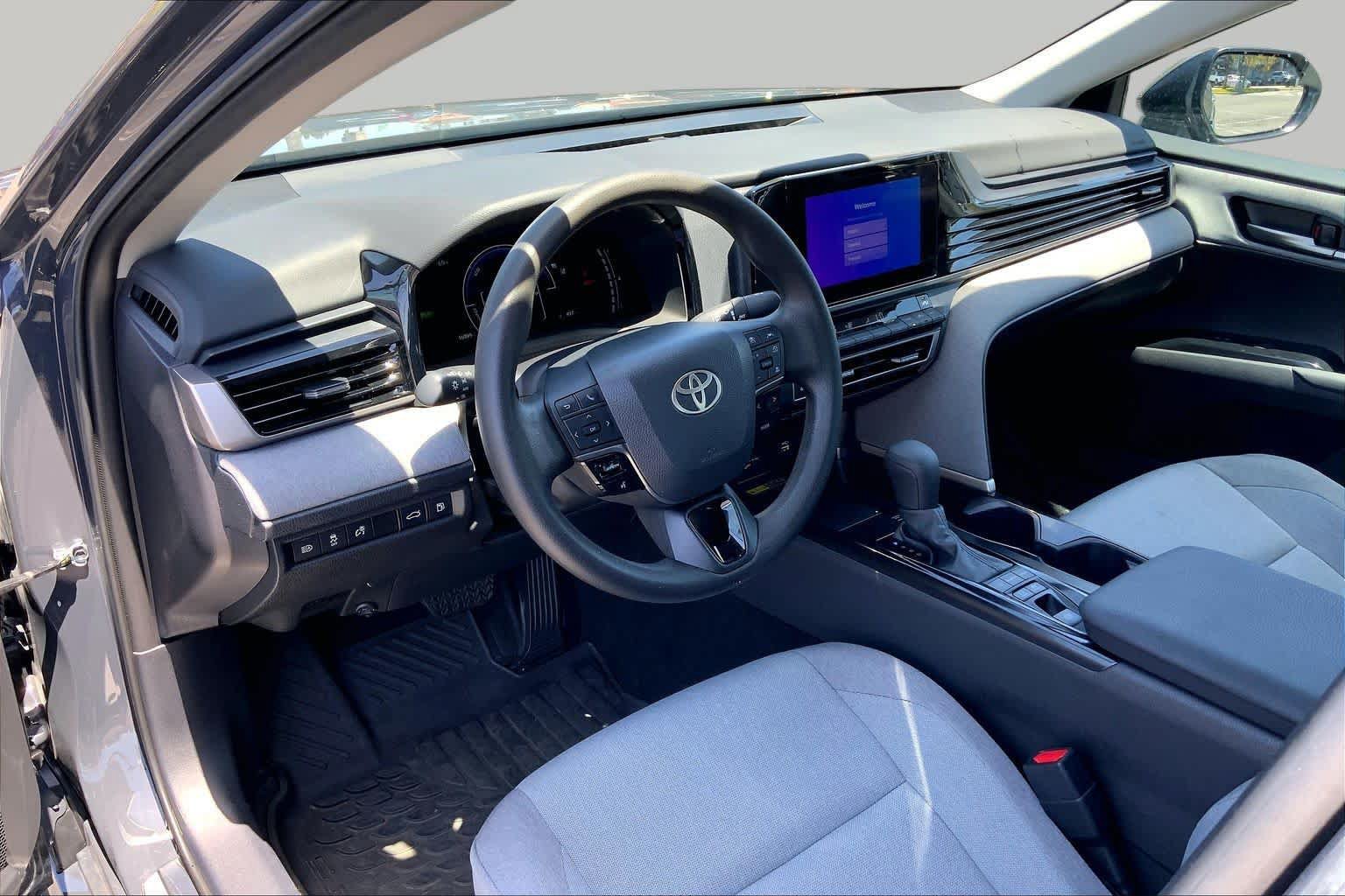 Certified 2025 Toyota Camry LE FWD image 17