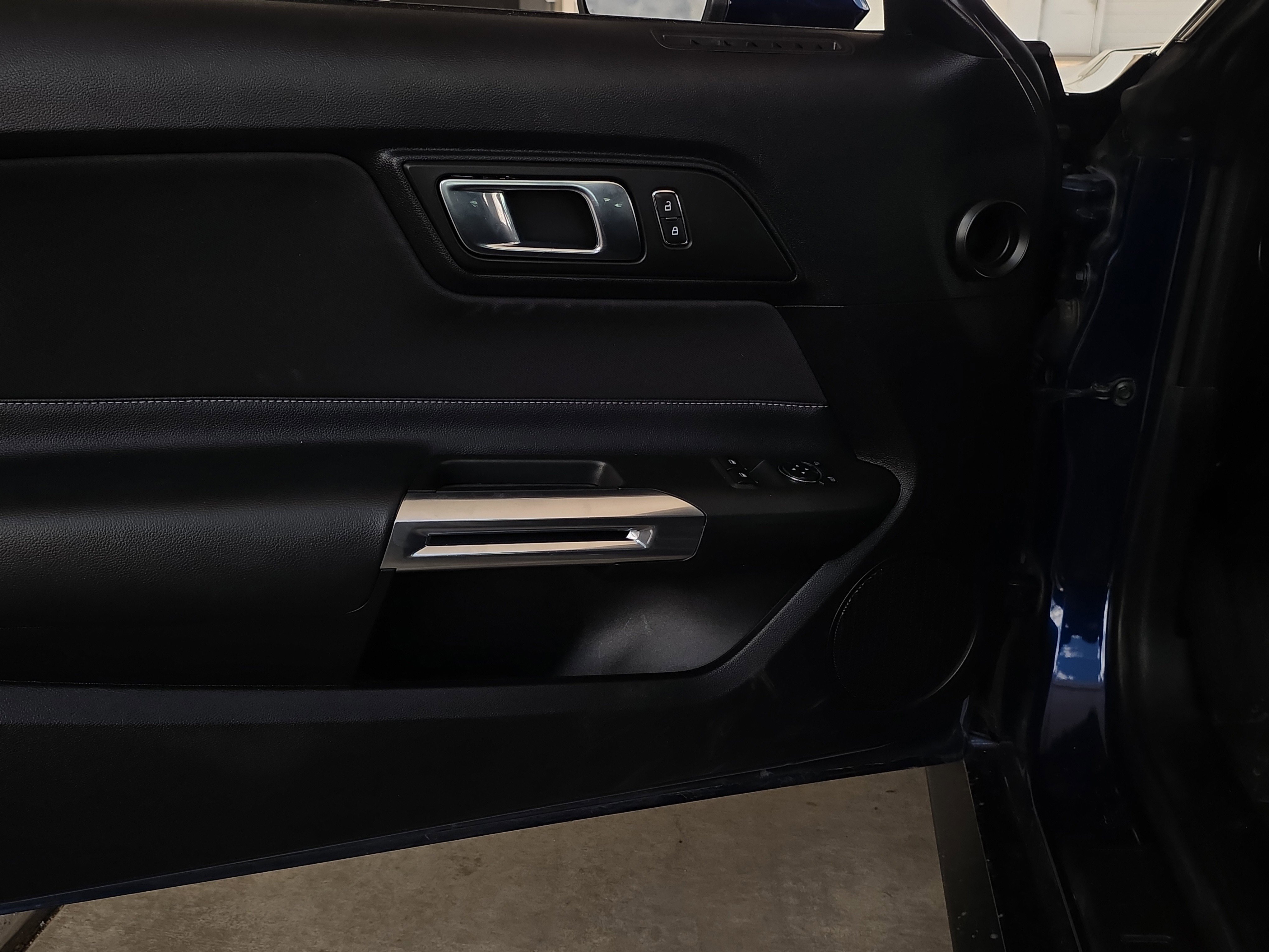 Used 2018 Ford Mustang GT image 6