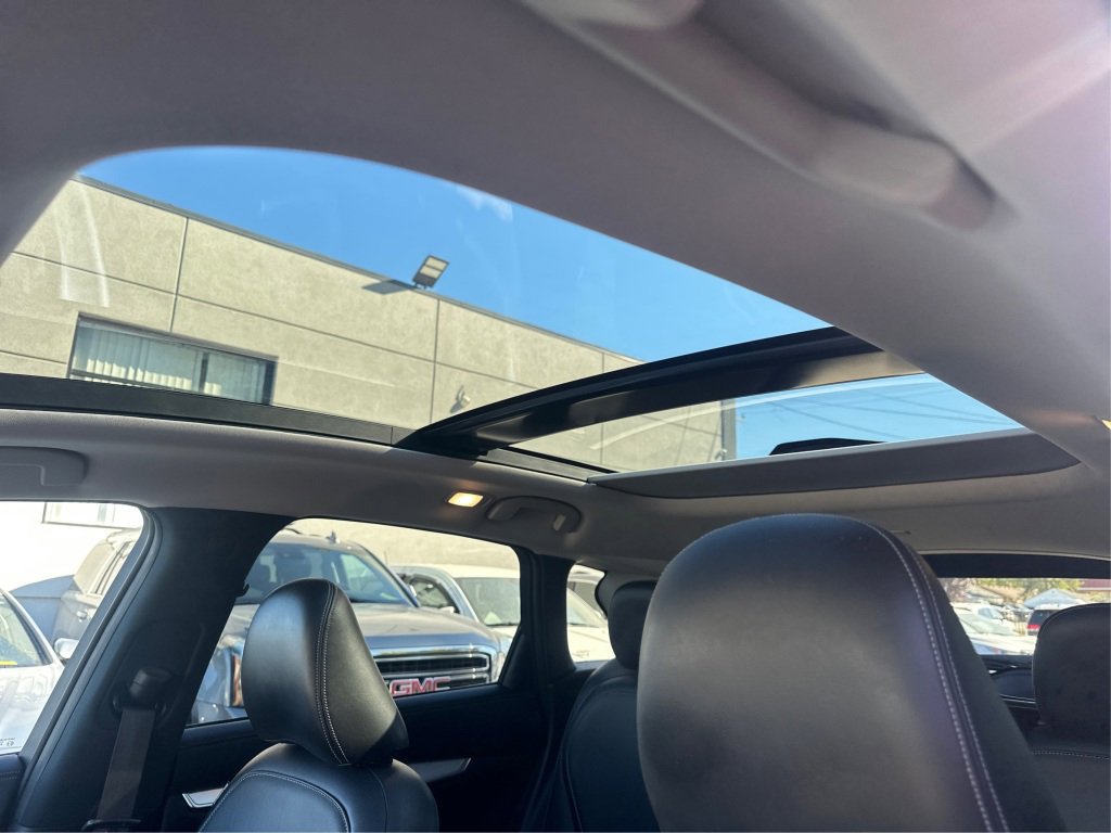 Used 2019 INFINITI QX50 Essential w/ Premium Heat Package image 32