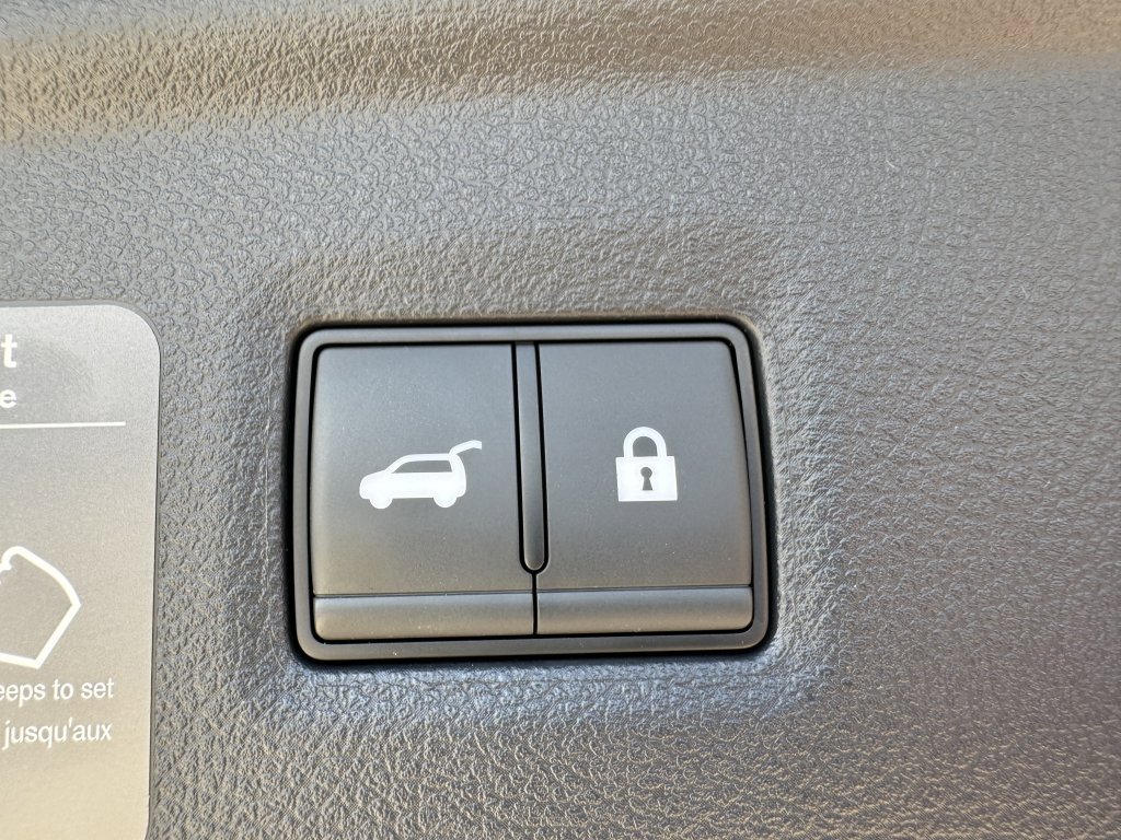 Used 2023 INFINITI QX50 Luxe image 38