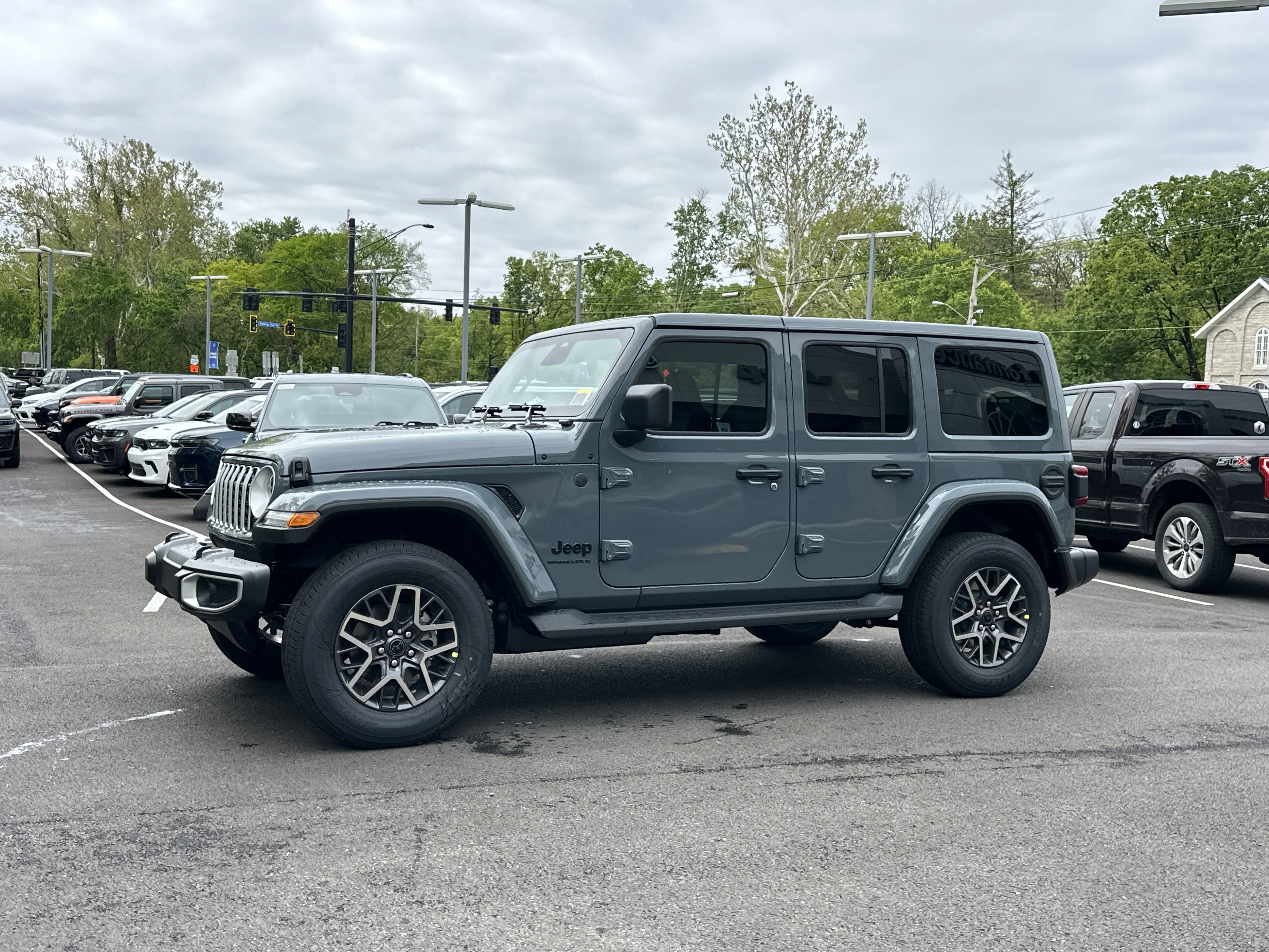 New 2026 Jeep Wrangler Unlimited Sahara AWD/4WD image 22