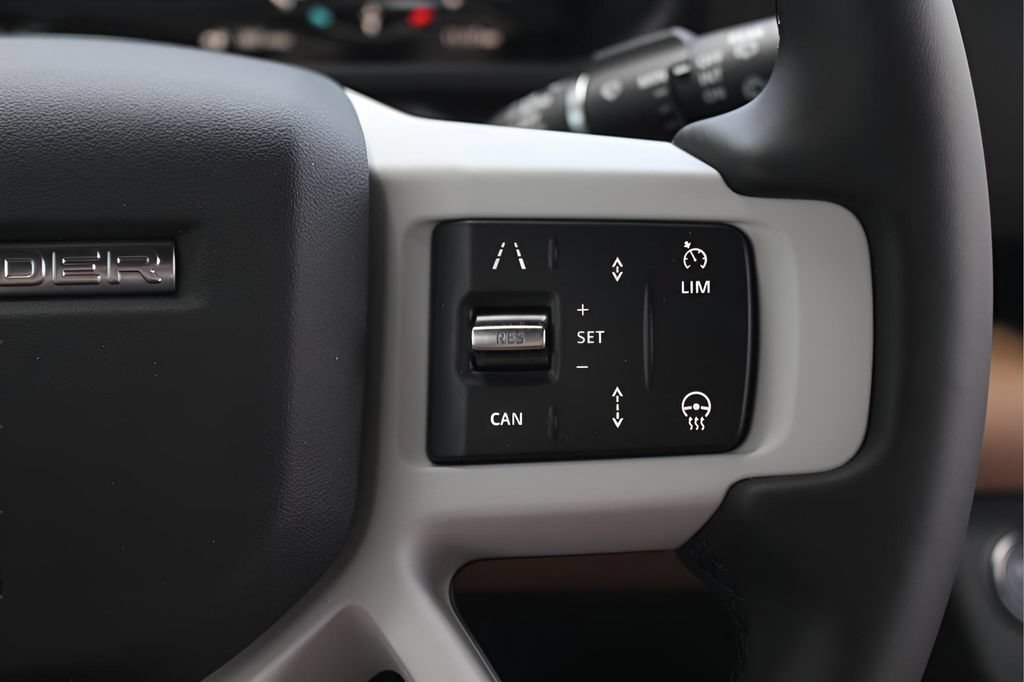 New 2025 Land Rover Defender 110 S AWD/4WD image 21