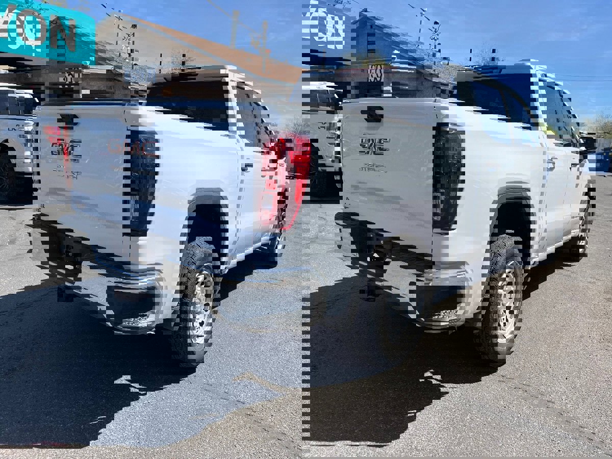 Used 2022 GMC Sierra 1500 Pro w/ Pro Value Package image 3
