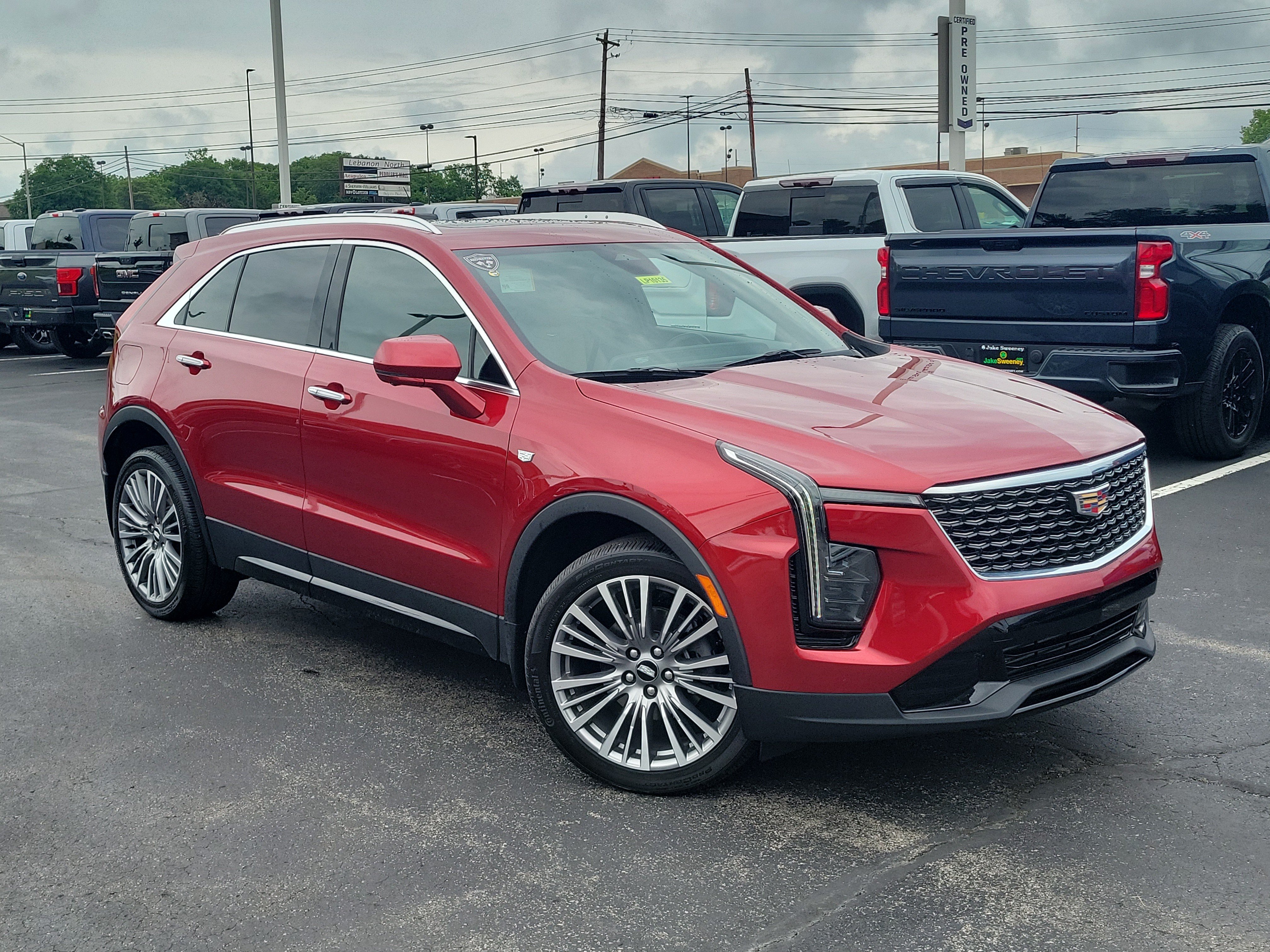 Used 2025 Cadillac XT4 Premium Luxury w/ Cold Weather Package AWD/4WD image 12