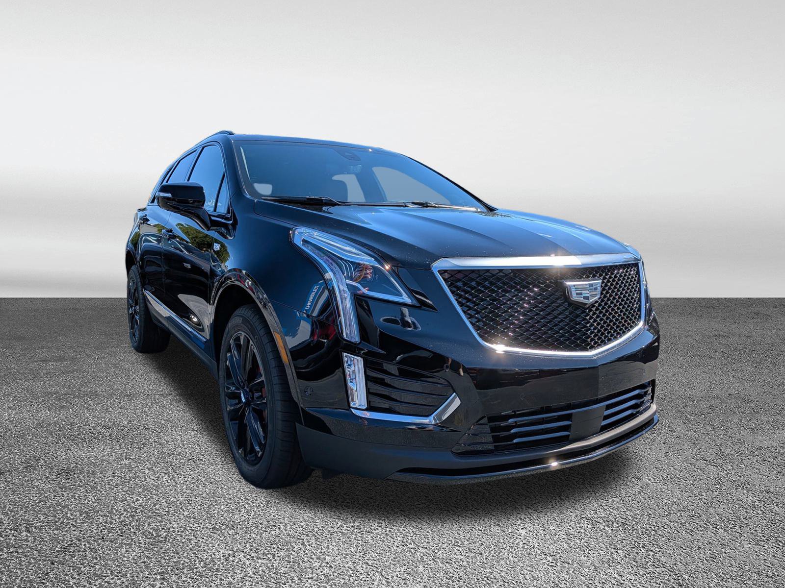 New 2025 Cadillac XT5 Sportv w/ LPO, Blue Accent Package AWD/4WD image 3