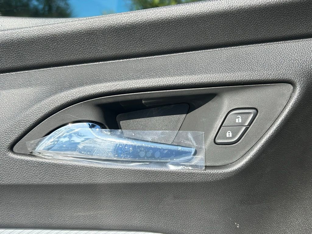 New 2027 Chevrolet Bolt LT w/ Comfort Package image 29