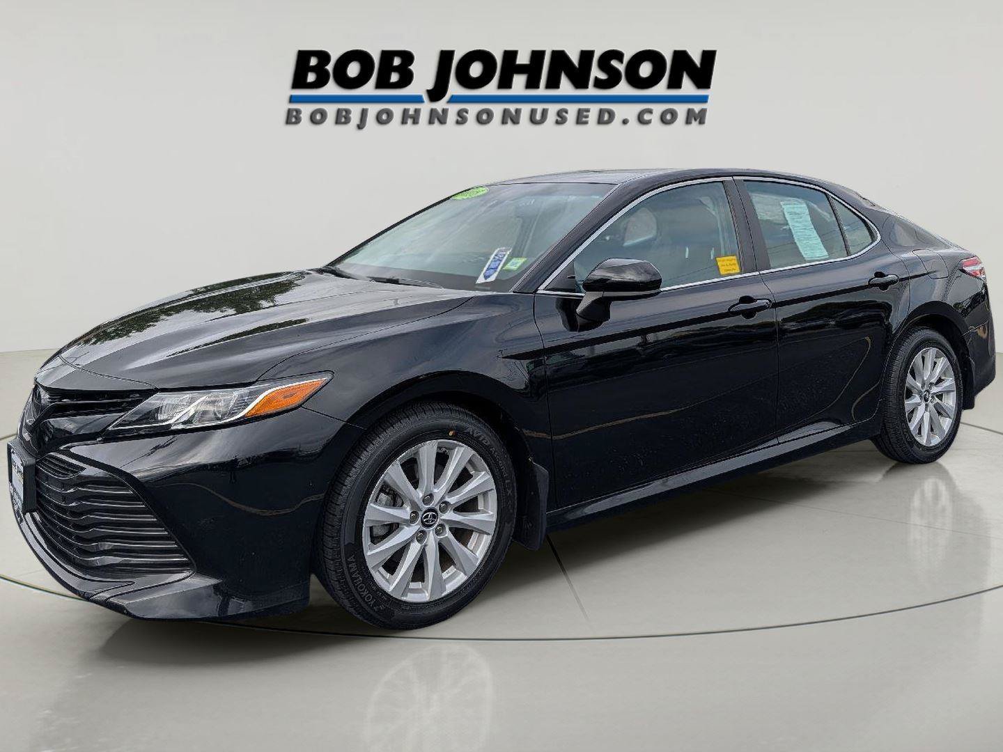 Used 2018 Toyota Camry LE FWD image 3