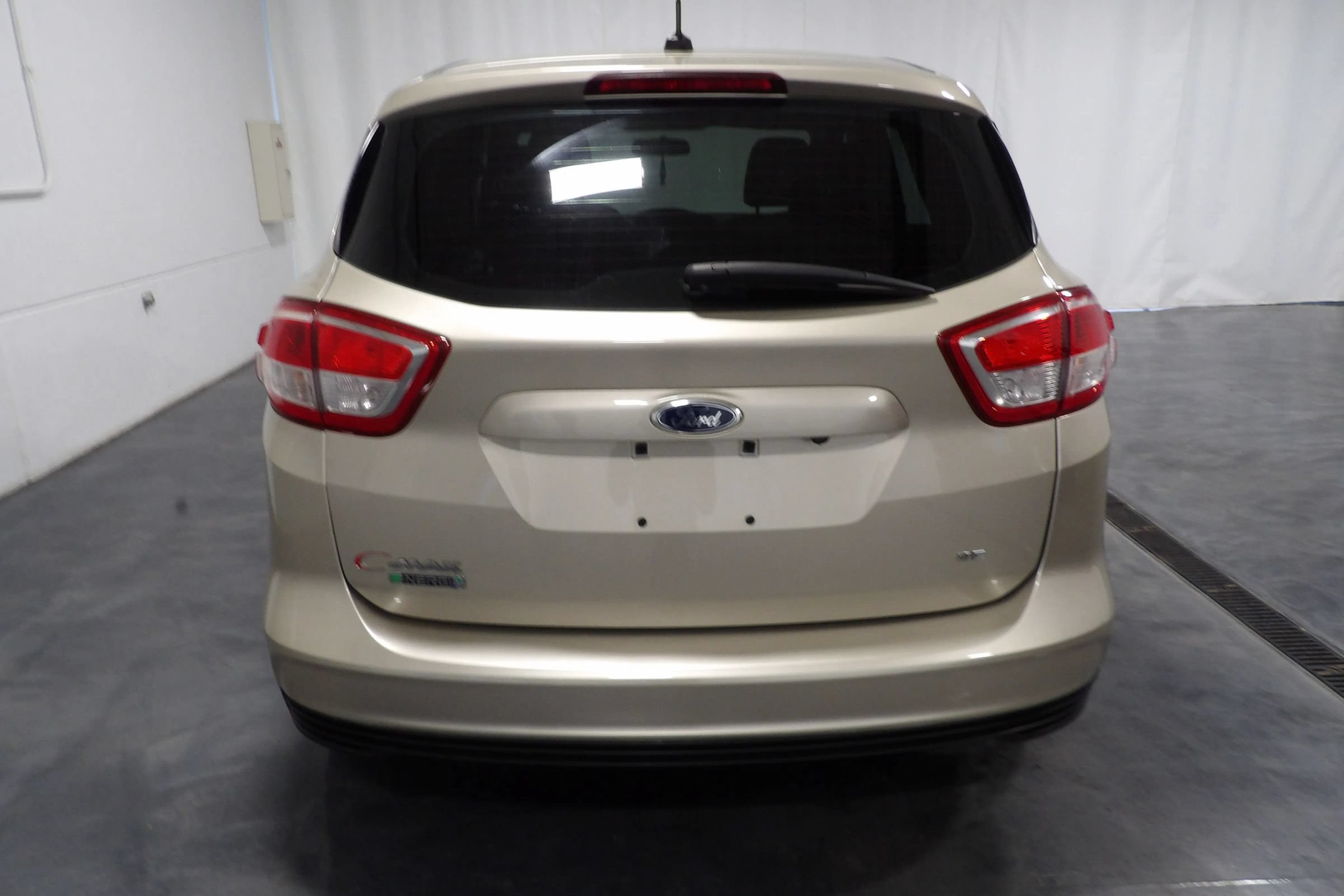 Used 2017 Ford C-MAX Energi SE FWD image 5